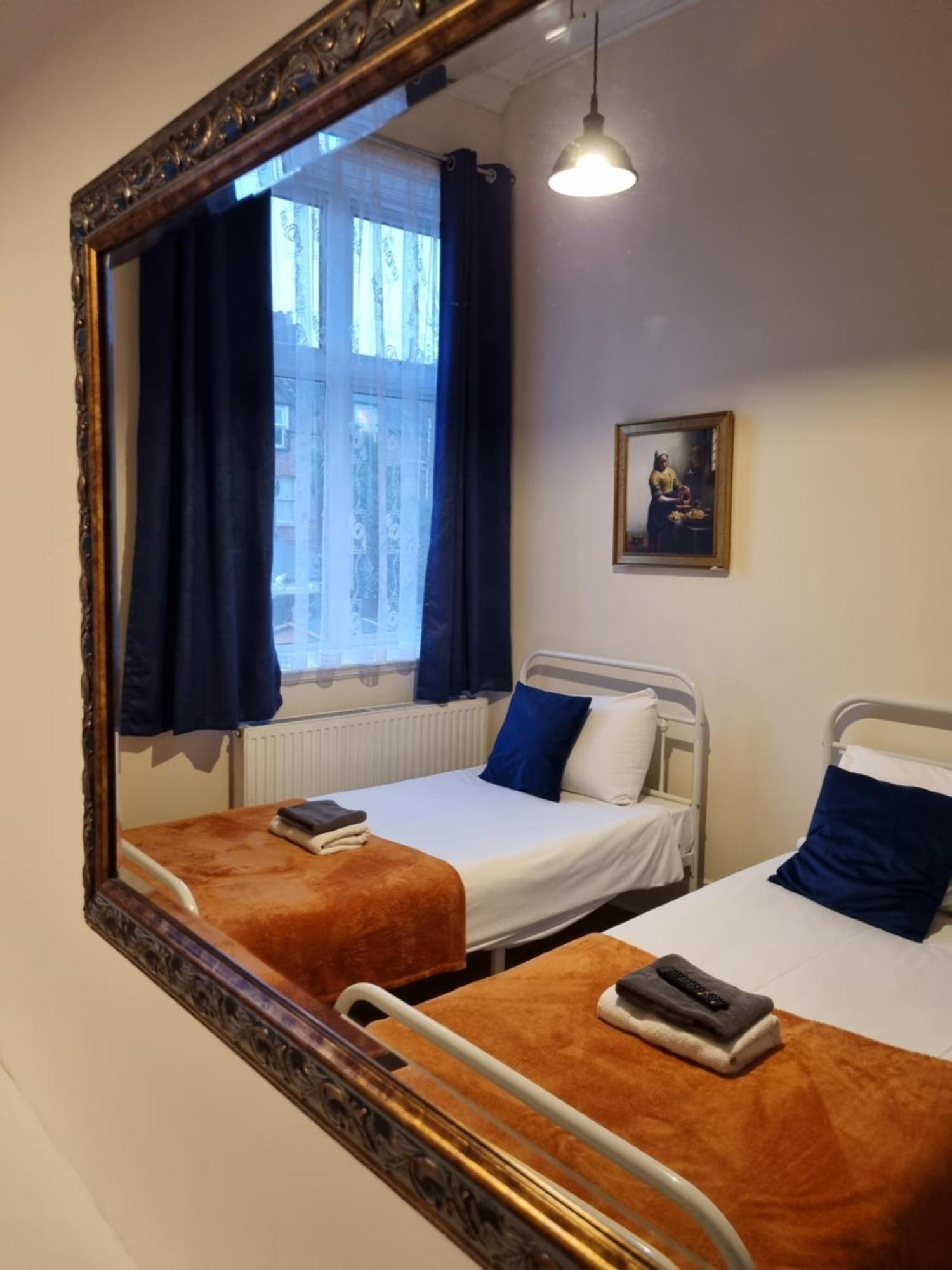 The Windmill Hotel London Bagian luar foto